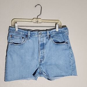 Levi Shorts 501 Womens Size 32 /33 cut off Festival Button Fly